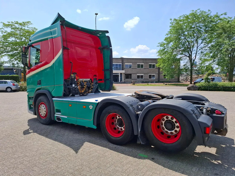 Scania NGS R580 V8 / RETARDER / HYDRAULICS / FULL-AIR / ONLY:644971 KM / LWDS / NAVI / FRIDGE / AUTOMATIC / EURO-6 / 2017 - Cabeza tractora: foto 3 Scania NGS R580 V8 / RETARDER / HYDRAULICS / FULL-AIR / ONLY:644971 KM / LWDS / NAVI / FRIDGE / AUTOMATIC / EURO-6 / 2017 - Cabeza tractora: foto 3