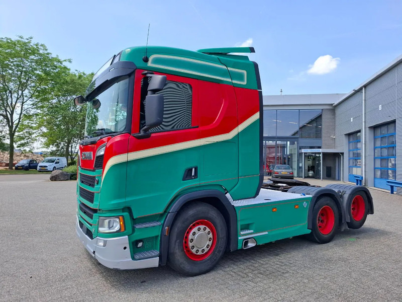 Scania NGS R580 V8 / RETARDER / HYDRAULICS / FULL-AIR / ONLY:644971 KM / LWDS / NAVI / FRIDGE / AUTOMATIC / EURO-6 / 2017 - Cabeza tractora: foto 1 Scania NGS R580 V8 / RETARDER / HYDRAULICS / FULL-AIR / ONLY:644971 KM / LWDS / NAVI / FRIDGE / AUTOMATIC / EURO-6 / 2017 - Cabeza tractora: foto 1