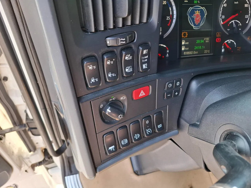 Cabeza tractora Scania R490 / BOOGIE / ONLY:638592 KM / ALCOA / LEATHER / XENON / SIDESKIRTS / AUTOMATIC / EURO-6 / 2015: foto 18