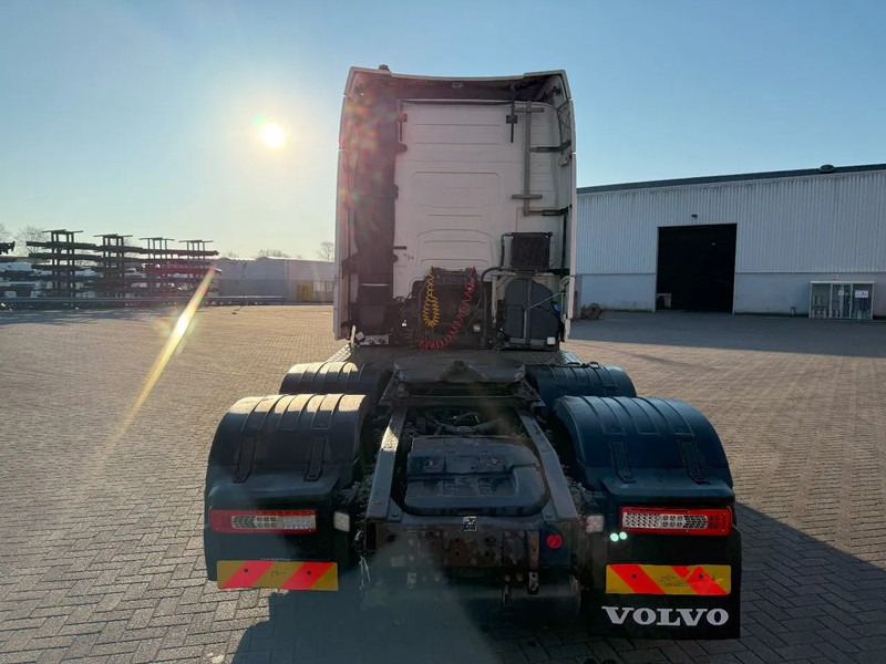 Volvo FH4-500 / ENGINE RUNNING / HYDRAULICS / VEB+ / LWDS / LIFT AXLE / AUTOMATIC / EURO-6 / 2014 - Cabeza tractora: foto 4 Volvo FH4-500 / ENGINE RUNNING / HYDRAULICS / VEB+ / LWDS / LIFT AXLE / AUTOMATIC / EURO-6 / 2014 - Cabeza tractora: foto 4