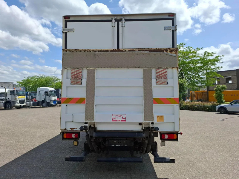 Iveco EuroCargo 120 / COOL TRUCK / CARRIER XARIOS 600 / PLATFORM 2000KG / ONLY:340634 KM / AIRCO / MANUAL / EURO-6 / 2014 - Camión isotérmico: foto 4 Iveco EuroCargo 120 / COOL TRUCK / CARRIER XARIOS 600 / PLATFORM 2000KG / ONLY:340634 KM / AIRCO / MANUAL / EURO-6 / 2014 - Camión isotérmico: foto 4