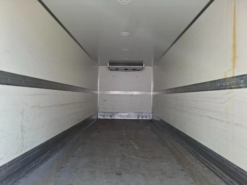 Camión isotérmico Iveco EuroCargo 120 / COOL TRUCK / CARRIER XARIOS 600 / PLATFORM 2000KG / ONLY:340634 KM / AIRCO / MANUAL / EURO-6 / 2014: foto 13 Camión isotérmico Iveco EuroCargo 120 / COOL TRUCK / CARRIER XARIOS 600 / PLATFORM 2000KG / ONLY:340634 KM / AIRCO / MANUAL / EURO-6 / 2014: foto 13