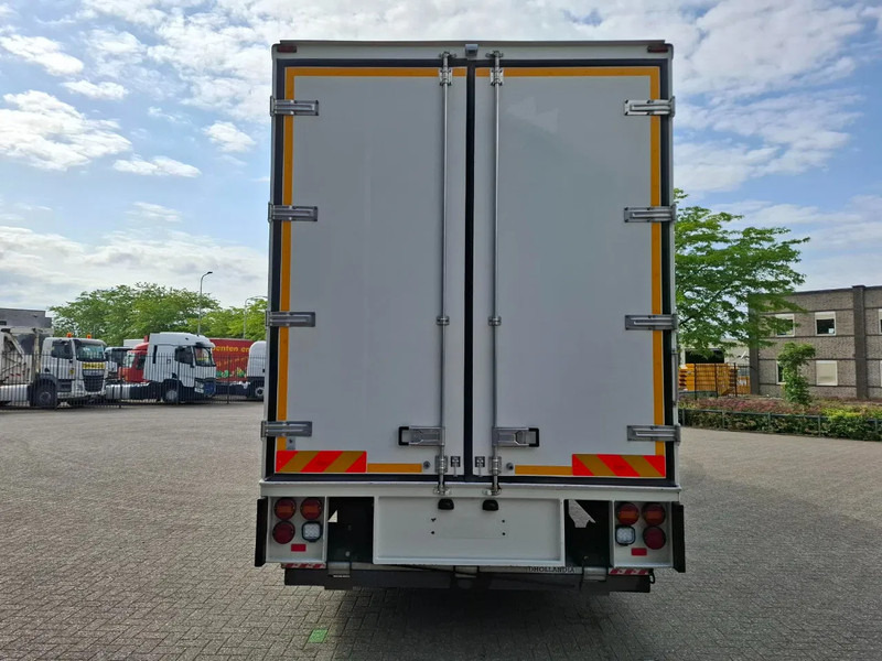 Mercedes-Benz Actros 1843 / GERMAN FLOWER TRUCK / 162021 KM / ISOLATED BOX / COOL & HEATED / NAVI / PLATFORM 1500 KG / TOP CONDITION / FULL-AI - Camión tienda: foto 4 Mercedes-Benz Actros 1843 / GERMAN FLOWER TRUCK / 162021 KM / ISOLATED BOX / COOL & HEATED / NAVI / PLATFORM 1500 KG / TOP CONDITION / FULL-AI - Camión tienda: foto 4