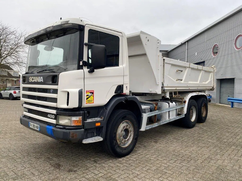 Scania 124-400 / 6X4 / RETARDER / BIG AXLE / FULL STEEL / 2SIDE TIPPER / OLD TACHO / AIRCO / MANUAL / EURO-2 / 2000 - Camión volquete: foto 1 Scania 124-400 / 6X4 / RETARDER / BIG AXLE / FULL STEEL / 2SIDE TIPPER / OLD TACHO / AIRCO / MANUAL / EURO-2 / 2000 - Camión volquete: foto 1