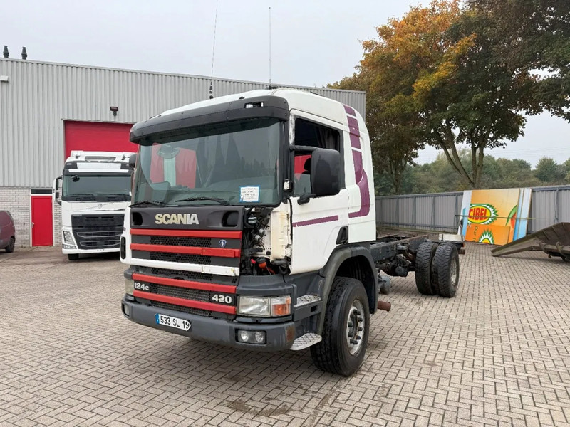 Scania 124-420 / ENGINE RUNNING / RETARDER / BIG AXLE / FULL-STEEL / ONLY: 540918 KM / OLD TACHO / AIRCO / MANUAL / EURO-3 / 2002 - Camión chasis: foto 1 Scania 124-420 / ENGINE RUNNING / RETARDER / BIG AXLE / FULL-STEEL / ONLY: 540918 KM / OLD TACHO / AIRCO / MANUAL / EURO-3 / 2002 - Camión chasis: foto 1