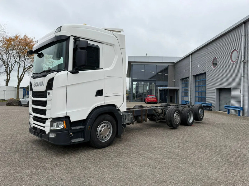 Scania NGS S500 / 8X2 / RETARDER / 2X LIFT+LENKACHSE / FULL-AIR / LWDS / LEATHER / FRIDGE / AUTOMATIC / EURO-6 / 2018 - Camión chasis: foto 1 Scania NGS S500 / 8X2 / RETARDER / 2X LIFT+LENKACHSE / FULL-AIR / LWDS / LEATHER / FRIDGE / AUTOMATIC / EURO-6 / 2018 - Camión chasis: foto 1