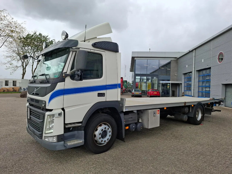 Volvo FM11-330 / ONLY:376356 KM / NAVI / FULL-AIR / LWDS / AIRCO / AUTOMATIC / EURO-6 / 2016 - Camión chasis: foto 1 Volvo FM11-330 / ONLY:376356 KM / NAVI / FULL-AIR / LWDS / AIRCO / AUTOMATIC / EURO-6 / 2016 - Camión chasis: foto 1