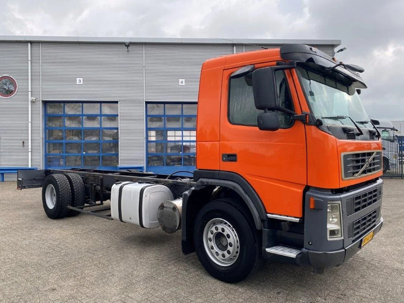 Volvo FM9-260 / HYDRAULICS / NL TRUCK / AUTOMATIC / EURO-3 / 2005 - Camión chasis: foto 2 Volvo FM9-260 / HYDRAULICS / NL TRUCK / AUTOMATIC / EURO-3 / 2005 - Camión chasis: foto 2