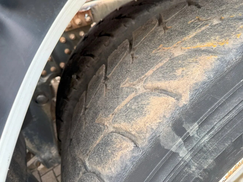 Camión chasis Volvo FMX 450 / ENGINE RUNNING / 8X4 / VEB / ONLY:260642 KM / PTO / LIFT+LENKACHSE / ALCOA / AUTOMATIC / EURO-6 / 2014: foto 20 Camión chasis Volvo FMX 450 / ENGINE RUNNING / 8X4 / VEB / ONLY:260642 KM / PTO / LIFT+LENKACHSE / ALCOA / AUTOMATIC / EURO-6 / 2014: foto 20