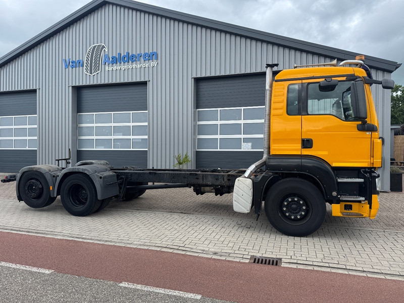MAN TGS 26.360 6x2, Manual Gear, Steering Axle - Camión chasis: foto 2 MAN TGS 26.360 6x2, Manual Gear, Steering Axle - Camión chasis: foto 2