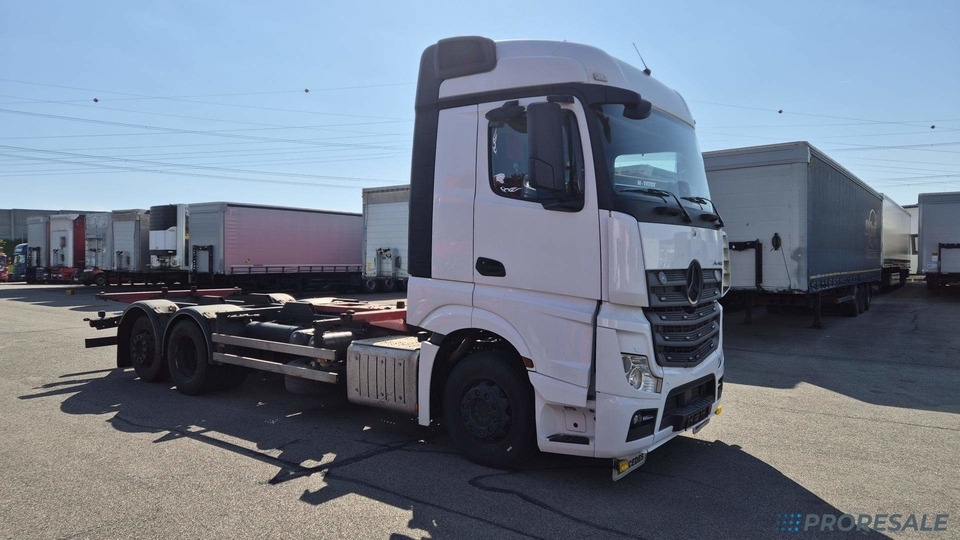 MERCEDES-BENZ ACTROS 2546 L 6X2 EURO 6 - pro přepravu BDF - Camión portacontenedore/ Intercambiable: foto 1 MERCEDES-BENZ ACTROS 2546 L 6X2 EURO 6 - pro přepravu BDF - Camión portacontenedore/ Intercambiable: foto 1