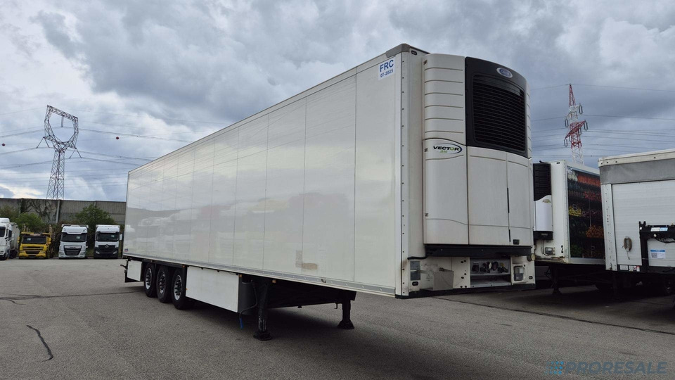 SCHMITZ CARGOBULL SKO 24/L - 13.4 FP60 COOL - mrazírenský návěs + diesel-ekektrický agregát CARRIER VECTOR 1550 - Semirremolque frigorífico: foto 1 SCHMITZ CARGOBULL SKO 24/L - 13.4 FP60 COOL - mrazírenský návěs + diesel-ekektrický agregát CARRIER VECTOR 1550 - Semirremolque frigorífico: foto 1