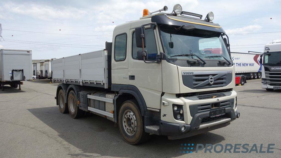 VOLVO FM 11.450 6X4 EURO 5 - sklápěč 12 m3 S1 - otevírací bočnice - Camión volquete: foto 1 VOLVO FM 11.450 6X4 EURO 5 - sklápěč 12 m3 S1 - otevírací bočnice - Camión volquete: foto 1
