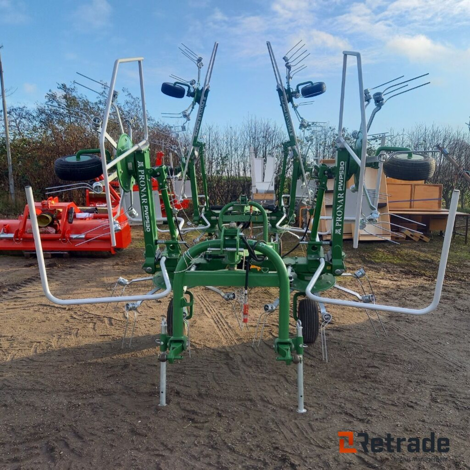 Pronar PWP 530 Vender/spreder. - Maquinaria agrícola: foto 2 Pronar PWP 530 Vender/spreder. - Maquinaria agrícola: foto 2