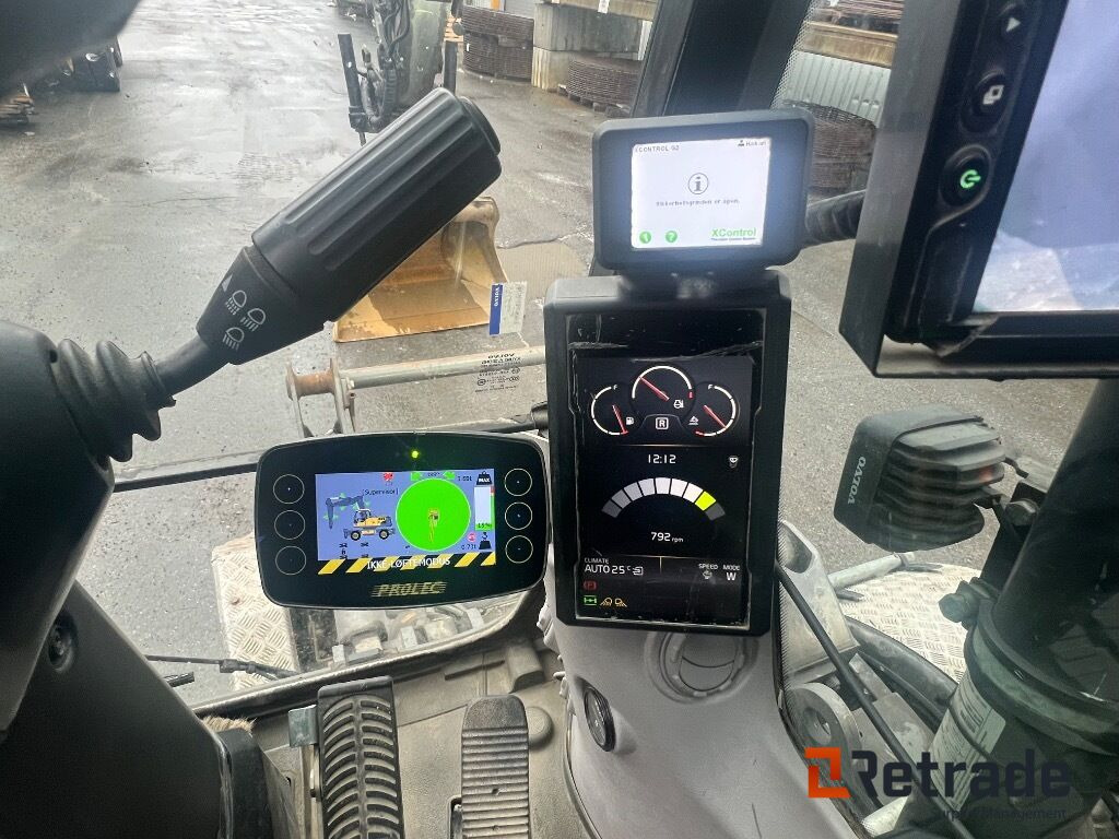 Maquinaria de construcción Wheel Loader Volvo EWR150E High Rail 3D: foto 31