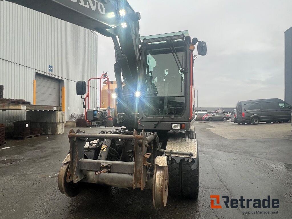 Maquinaria de construcción Wheel Loader Volvo EWR150E High Rail 3D: foto 7