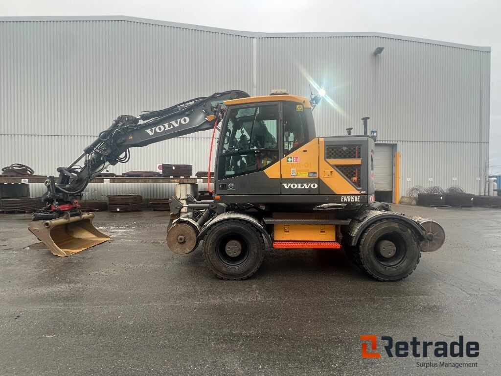 Wheel Loader Volvo EWR150E High Rail 3D - Maquinaria de construcción: foto 1 Wheel Loader Volvo EWR150E High Rail 3D - Maquinaria de construcción: foto 1