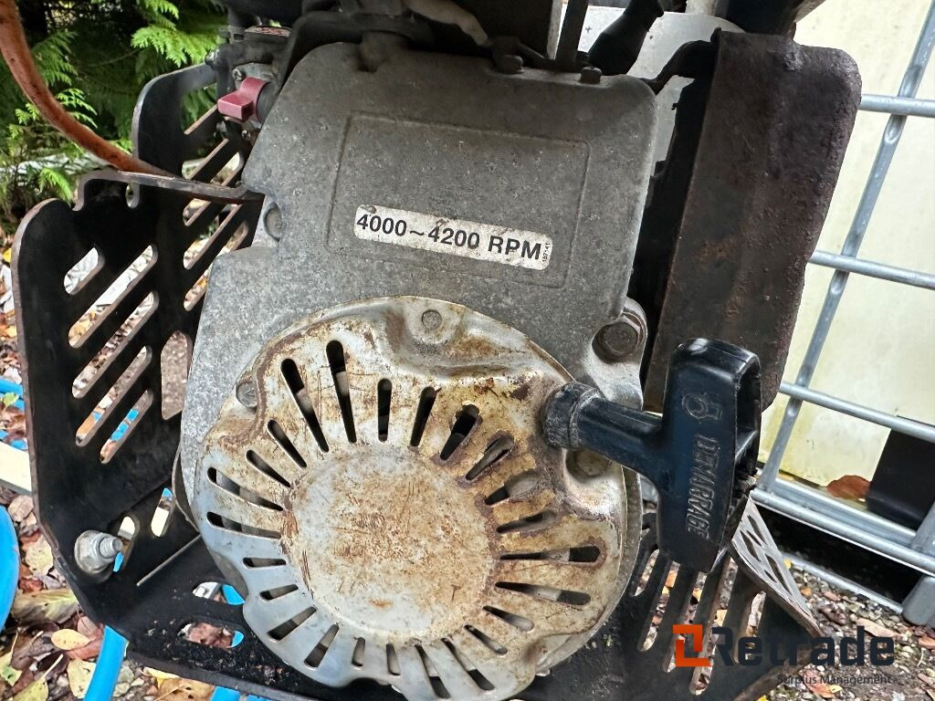 Wacker neuson BS50-4 jordlopper - Vibroapisonador: foto 5 Wacker neuson BS50-4 jordlopper - Vibroapisonador: foto 5