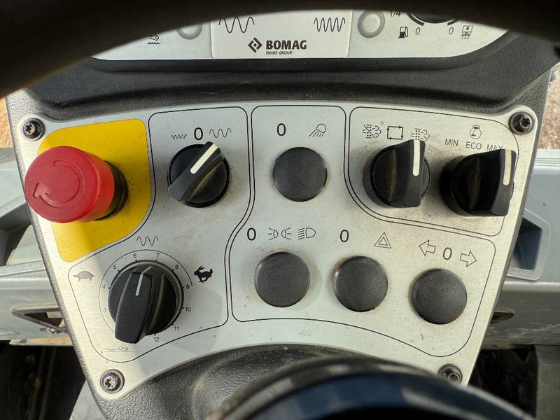 Rodillo Bomag BW211DH-5 - German Machine / Only 1311 Hours: foto 11