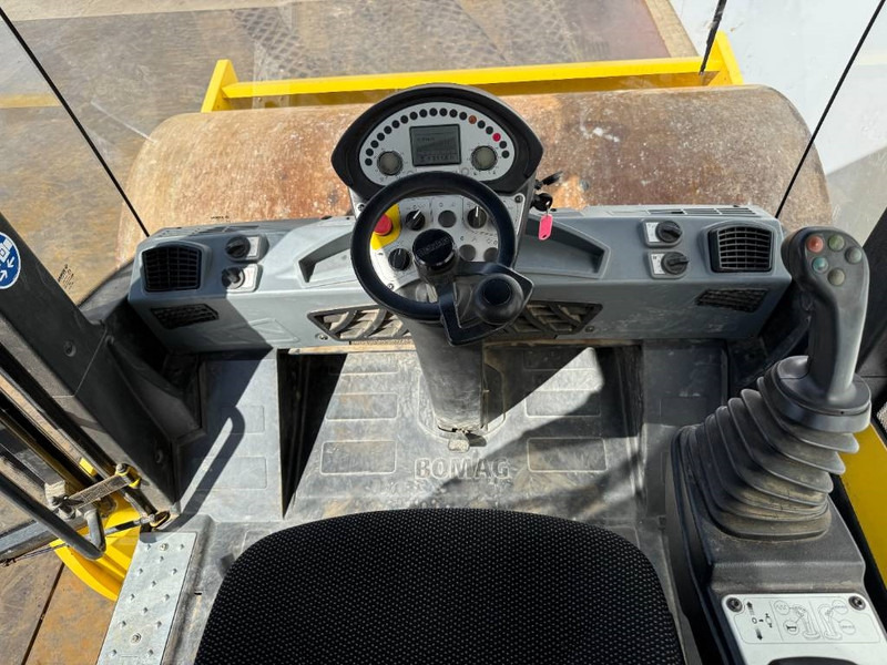 Rodillo Bomag BW211DH-5 - German Machine / Only 1311 Hours: foto 9
