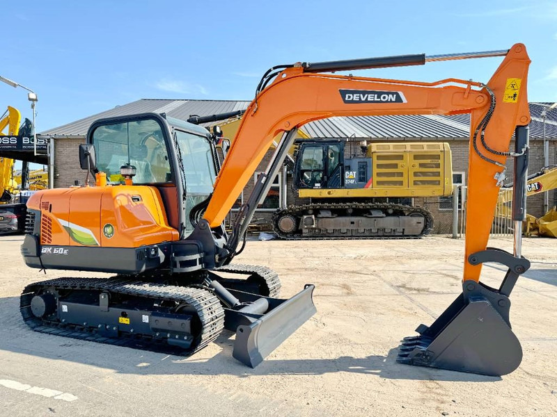 Miniexcavadora nuevo Develon DX60E-10N - New / Unused / 2024 Model: foto 6