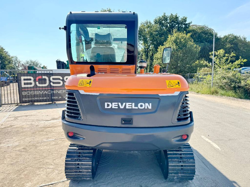 Doosan DX60E-10N - New / Unused / 2024 Model - Miniexcavadora: foto 4 Doosan DX60E-10N - New / Unused / 2024 Model - Miniexcavadora: foto 4