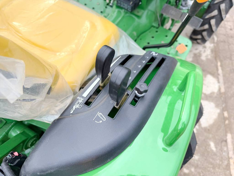 Tractor John Deere 3036EN 4WD - New / Unused / 2024 / 36hp: foto 9