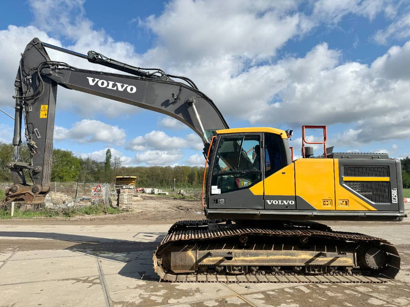 Volvo EC250EL - Hamer Lines / Quick Coupler - Excavadora de cadenas: foto 1 Volvo EC250EL - Hamer Lines / Quick Coupler - Excavadora de cadenas: foto 1