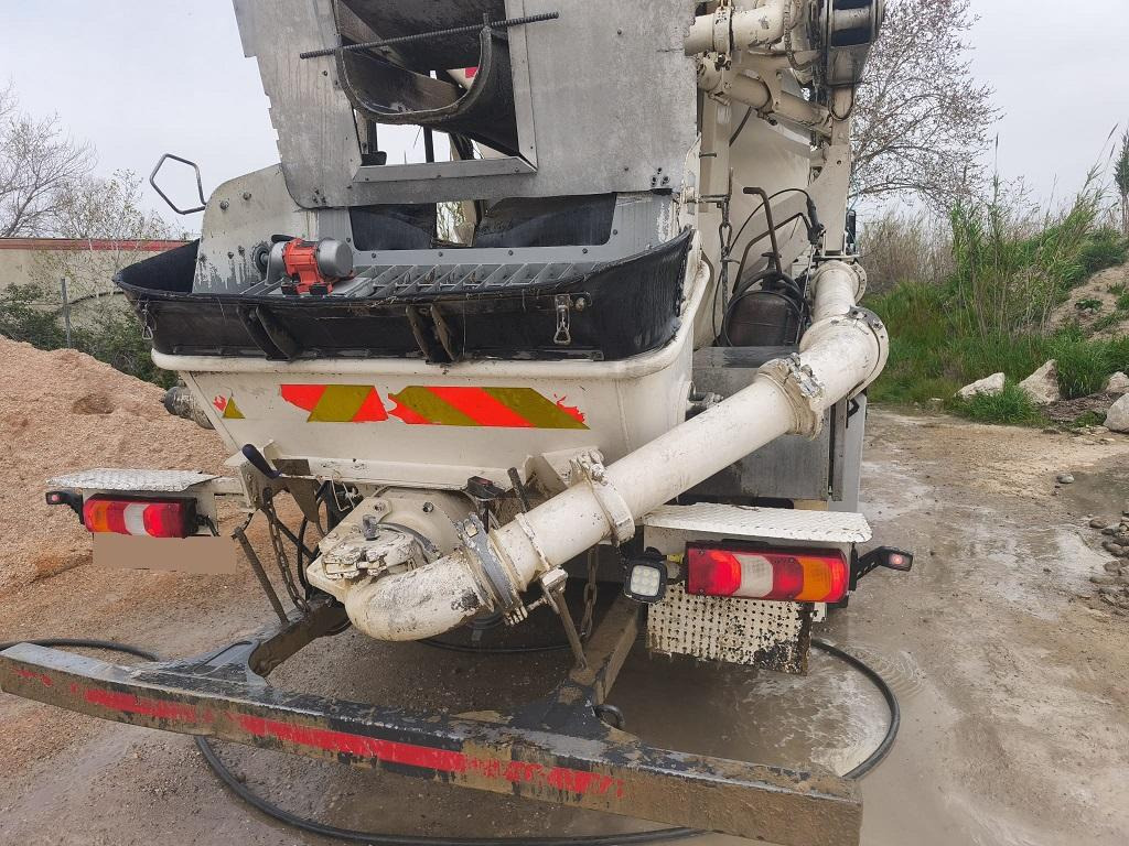 Mercedes Actros 3243 - Camión hormigonera con bomba: foto 5 Mercedes Actros 3243 - Camión hormigonera con bomba: foto 5
