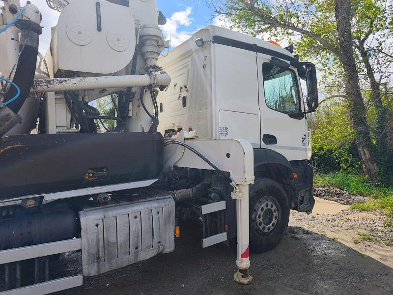 Mercedes Actros 3243 - Camión hormigonera con bomba: foto 2 Mercedes Actros 3243 - Camión hormigonera con bomba: foto 2