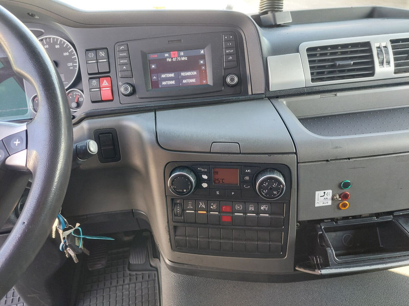 Camión lona MAN TGL 8.220: foto 15