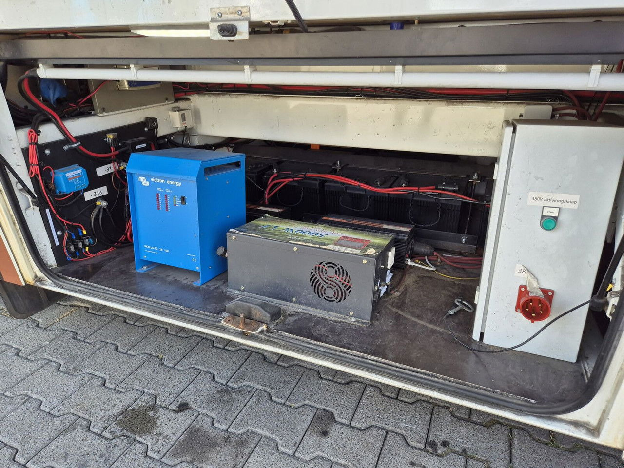 Autocar Irisbus Iveco 330 KM / Solar Panels / NEW Equiped: foto 29