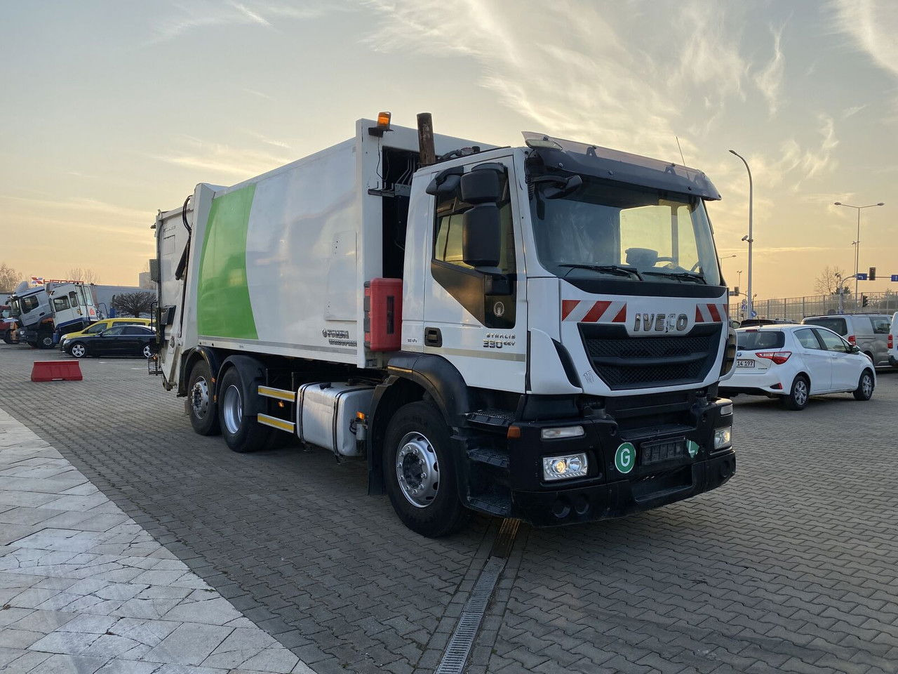 Iveco Stralis 330 EEV / Faun Vario Press 11 / Service NEW / TOP - Camión de basura: foto 4 Iveco Stralis 330 EEV / Faun Vario Press 11 / Service NEW / TOP - Camión de basura: foto 4