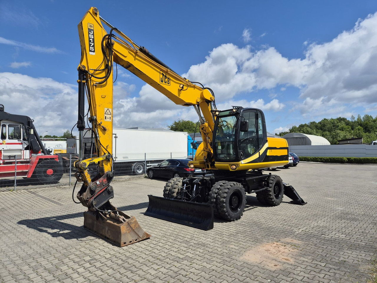 JCB JS 175 W / NEW Tire / 1 Owner / Serviced - Excavadora de ruedas: foto 4 JCB JS 175 W / NEW Tire / 1 Owner / Serviced - Excavadora de ruedas: foto 4