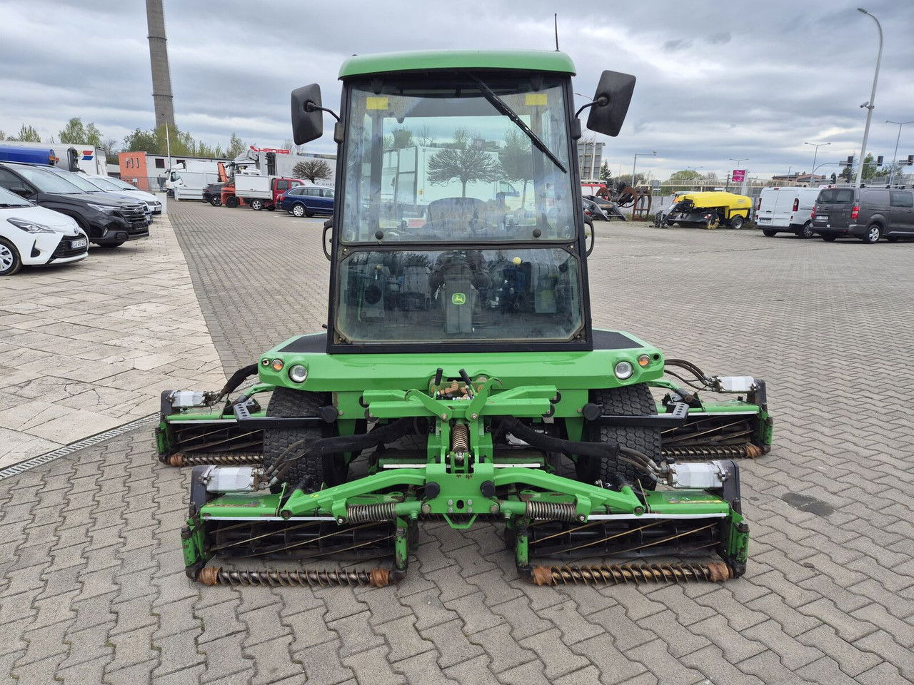 John Deere 1905 4WD / 2010 / Serviced / Cabin - Cortacésped: foto 3 John Deere 1905 4WD / 2010 / Serviced / Cabin - Cortacésped: foto 3