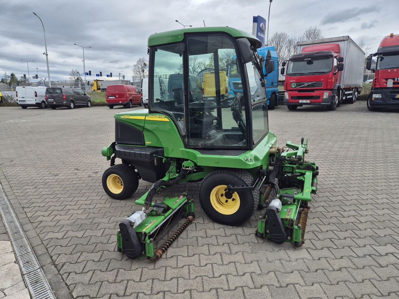 John Deere 1905 4WD / 2010 / Serviced / Cabin - Cortacésped: foto 5 John Deere 1905 4WD / 2010 / Serviced / Cabin - Cortacésped: foto 5