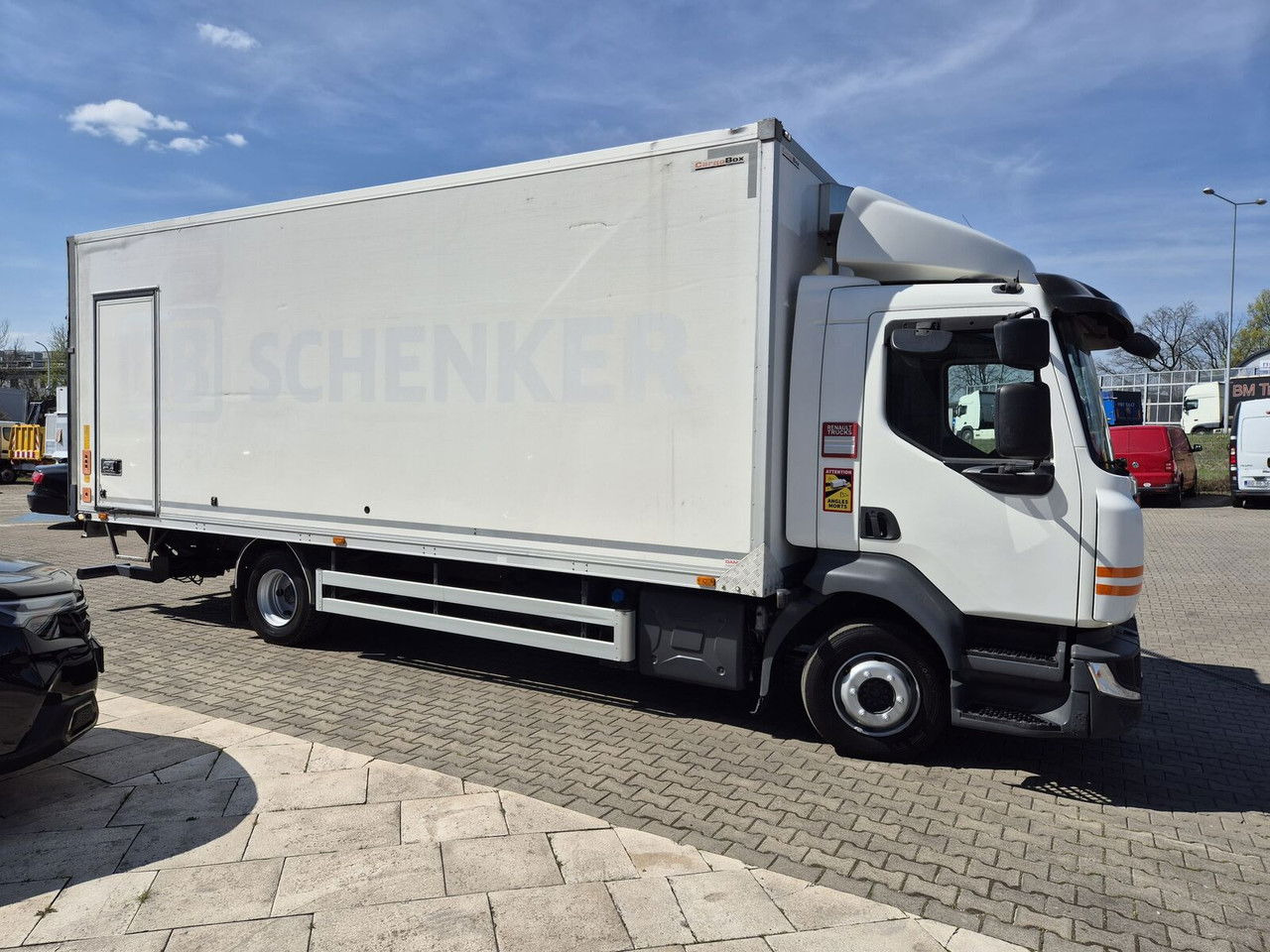 Renault D Gama 12.220 / LOW KM / Euro6 - Camión caja cerrada: foto 4 Renault D Gama 12.220 / LOW KM / Euro6 - Camión caja cerrada: foto 4