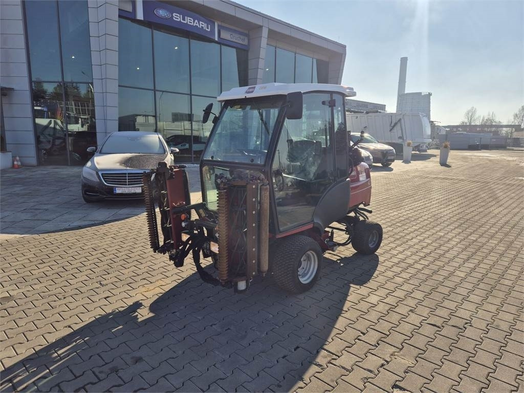 Toro CT2240 / 4WD / LIKE NEW! / ONLY 1681MTH CT2240 - Tractor municipal: foto 2 Toro CT2240 / 4WD / LIKE NEW! / ONLY 1681MTH CT2240 - Tractor municipal: foto 2