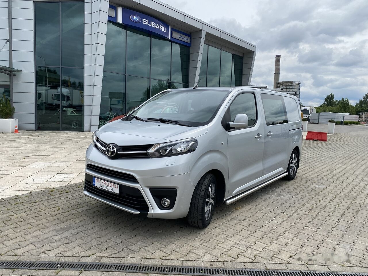 Minibús, Furgoneta de pasajeros Toyota ProAce 1.6 D4D / 6 SEATS / LOW KM / WORKS GREAT: foto 1