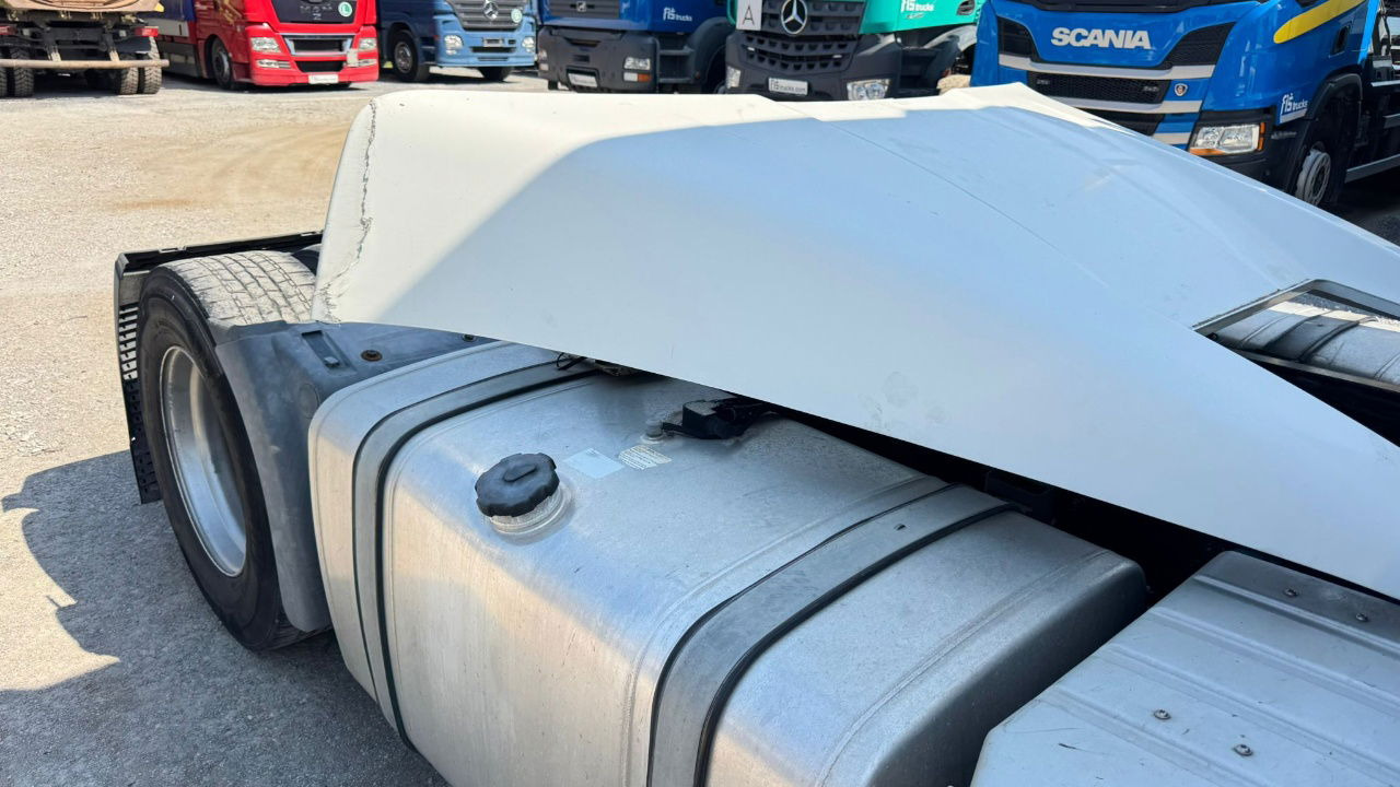 MAN TGX 18.440 4X2 tractor unit - retarder - Cabeza tractora: foto 4 MAN TGX 18.440 4X2 tractor unit - retarder - Cabeza tractora: foto 4