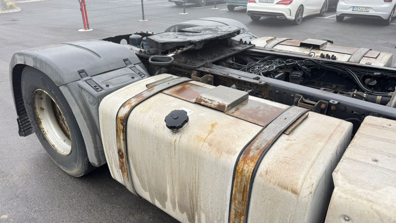 MAN TGX 18.560 4X2 tractor unit - retarder - Cabeza tractora: foto 4 MAN TGX 18.560 4X2 tractor unit - retarder - Cabeza tractora: foto 4