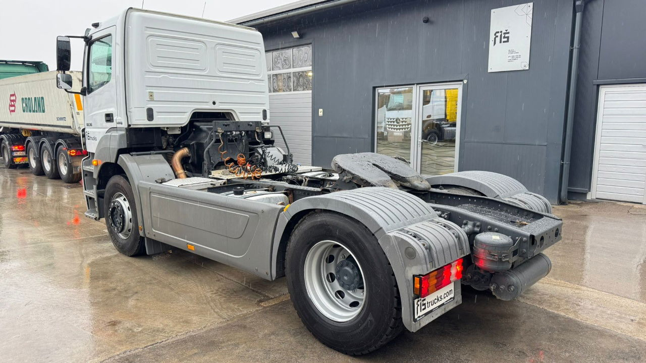 Mercedes-Benz Axor 1836 4x2 tipper hydraulics - Cabeza tractora: foto 4 Mercedes-Benz Axor 1836 4x2 tipper hydraulics - Cabeza tractora: foto 4