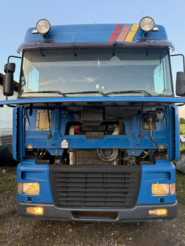 DAF XF 95.380 6X2 stake body - Camión caja abierta: foto 4 DAF XF 95.380 6X2 stake body - Camión caja abierta: foto 4