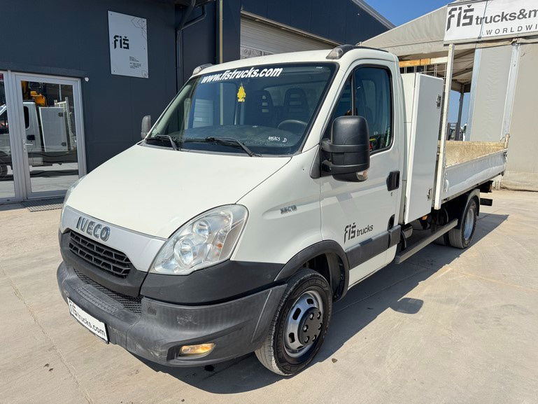 Iveco Daily 35C13 tipper - ac - Volquete furgoneta: foto 1 Iveco Daily 35C13 tipper - ac - Volquete furgoneta: foto 1