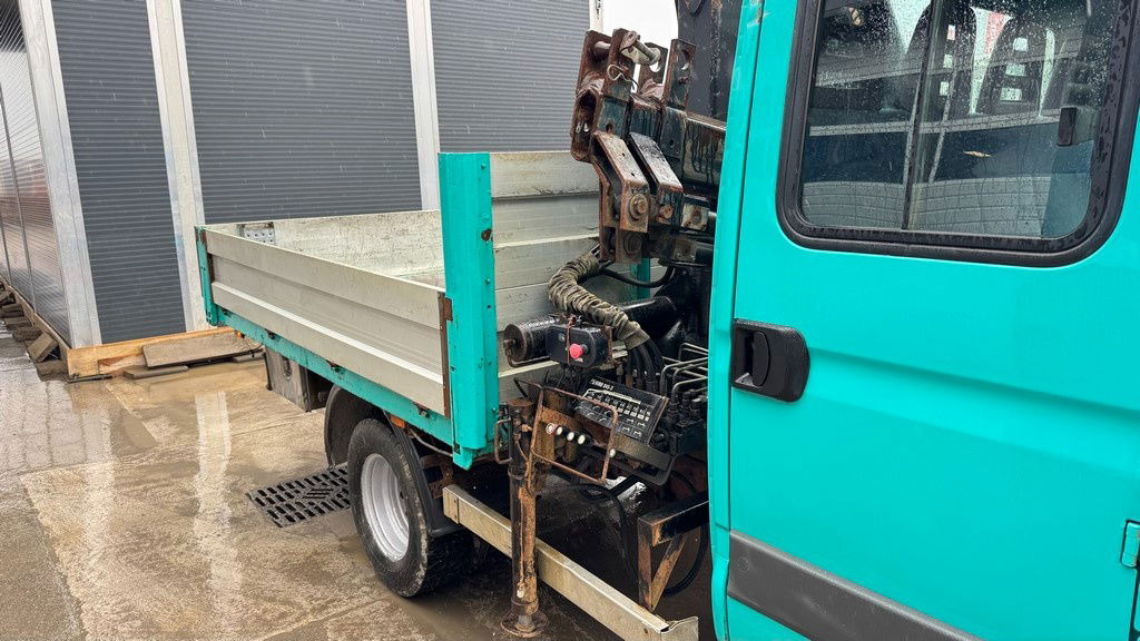 Caja abierta furgoneta Iveco Daily 65 C15 stake body - Hiab 045-3 - 7.5M: foto 9