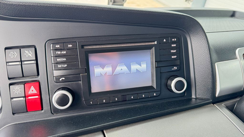 Camión volquete MAN TGA 35.480 8x4 bordmatic tipper - euro 6: foto 26 Camión volquete MAN TGA 35.480 8x4 bordmatic tipper - euro 6: foto 26