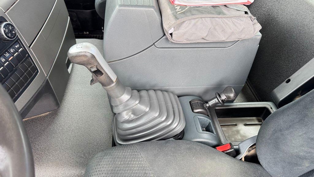 Camión volquete MAN TGA 35.480 8x4 bordmatic tipper - euro 6: foto 29 Camión volquete MAN TGA 35.480 8x4 bordmatic tipper - euro 6: foto 29