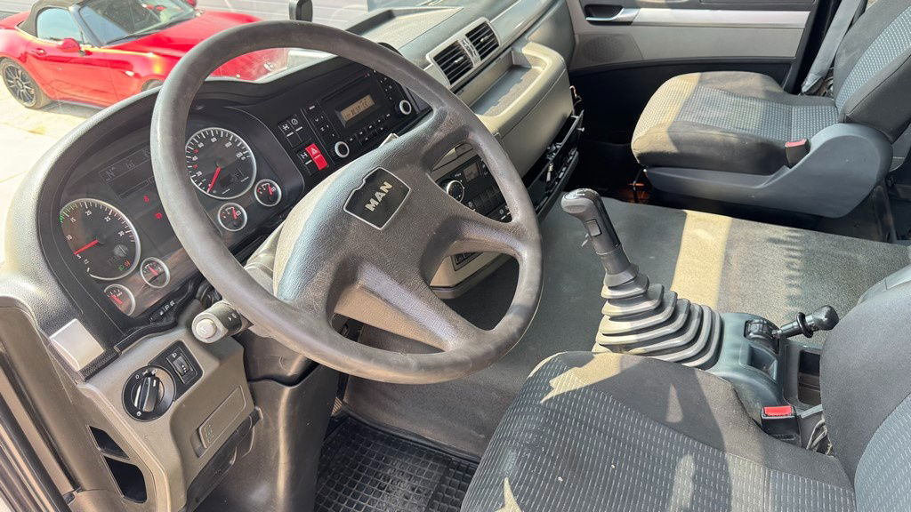 Leasing de MAN TGS 26.440 6X4 bordmatic tipper - euro 6 MAN TGS 26.440 6X4 bordmatic tipper - euro 6: foto 23 Leasing de MAN TGS 26.440 6X4 bordmatic tipper - euro 6 MAN TGS 26.440 6X4 bordmatic tipper - euro 6: foto 23