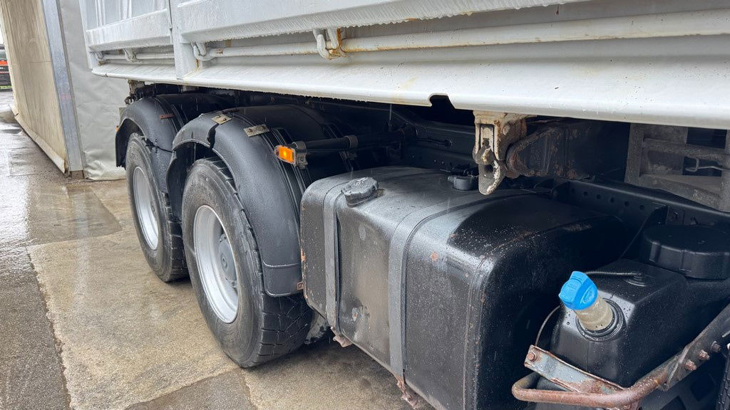 Mercedes-Benz Actros 2644 K 6x4 meiller tipper - euro 4 - Camión volquete: foto 4 Mercedes-Benz Actros 2644 K 6x4 meiller tipper - euro 4 - Camión volquete: foto 4