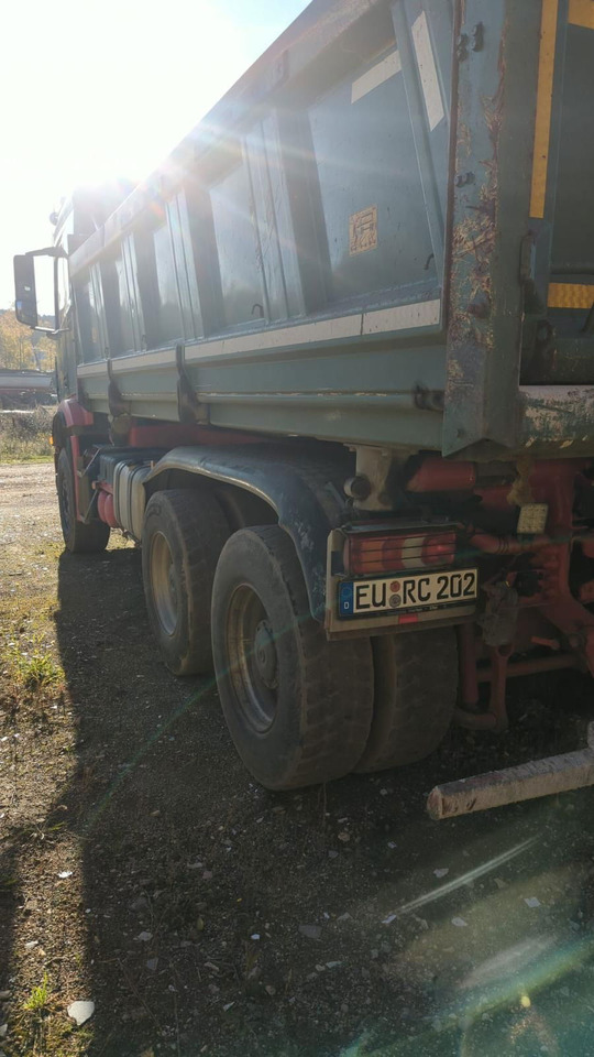 Mercedes-Benz Actros 2651 6X4 meiller bordmatic tipper - Camión volquete: foto 4 Mercedes-Benz Actros 2651 6X4 meiller bordmatic tipper - Camión volquete: foto 4